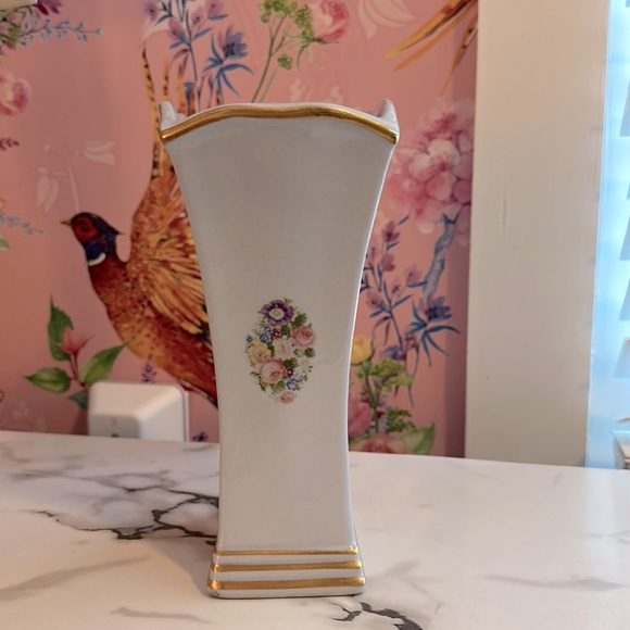 Princeton China Mid-Century Light Blue Vase W/ Floral Motif & Gold Trim - Picture 5 of 8